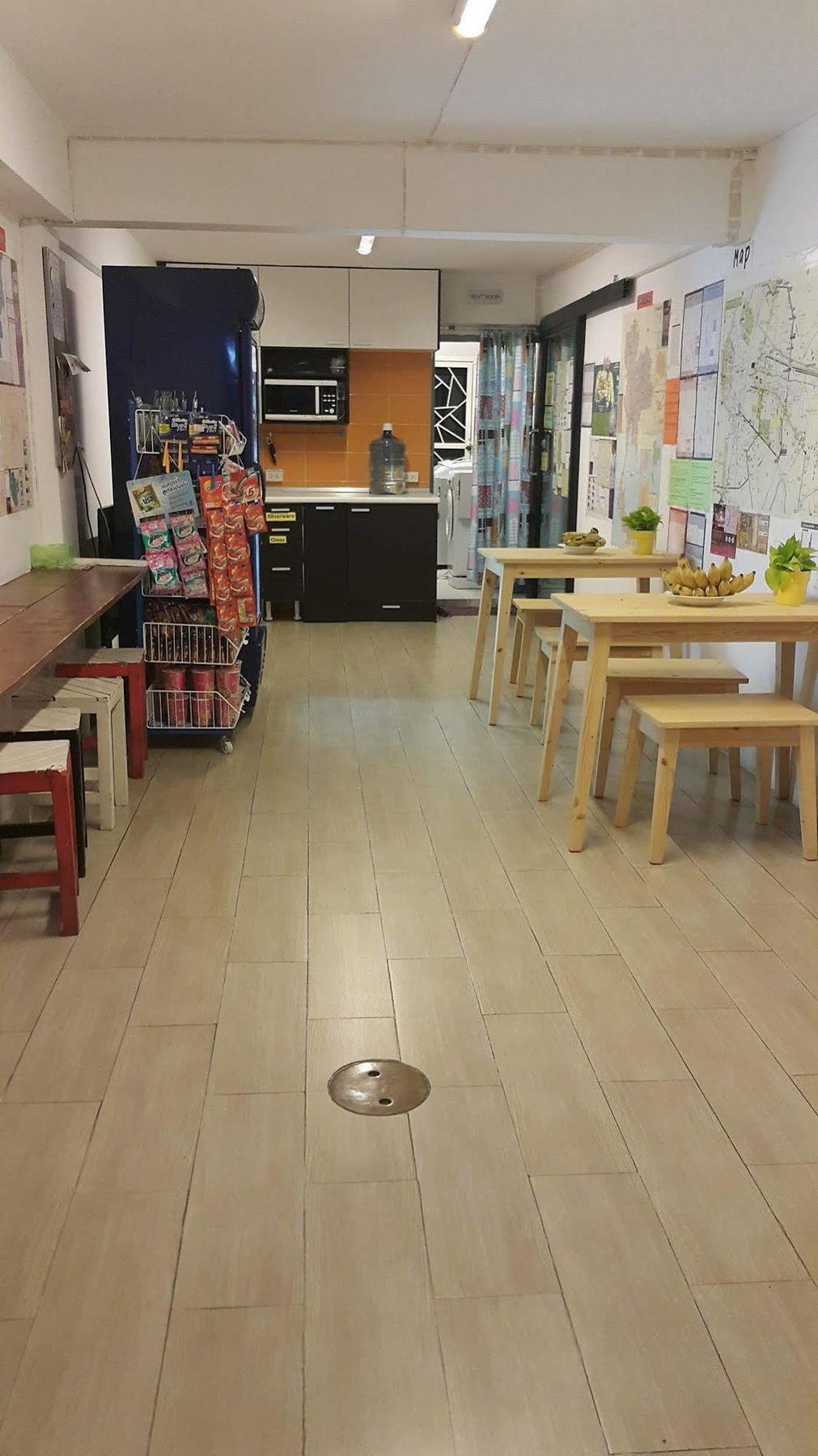 De Talak Hostel Бангкок Экстерьер фото