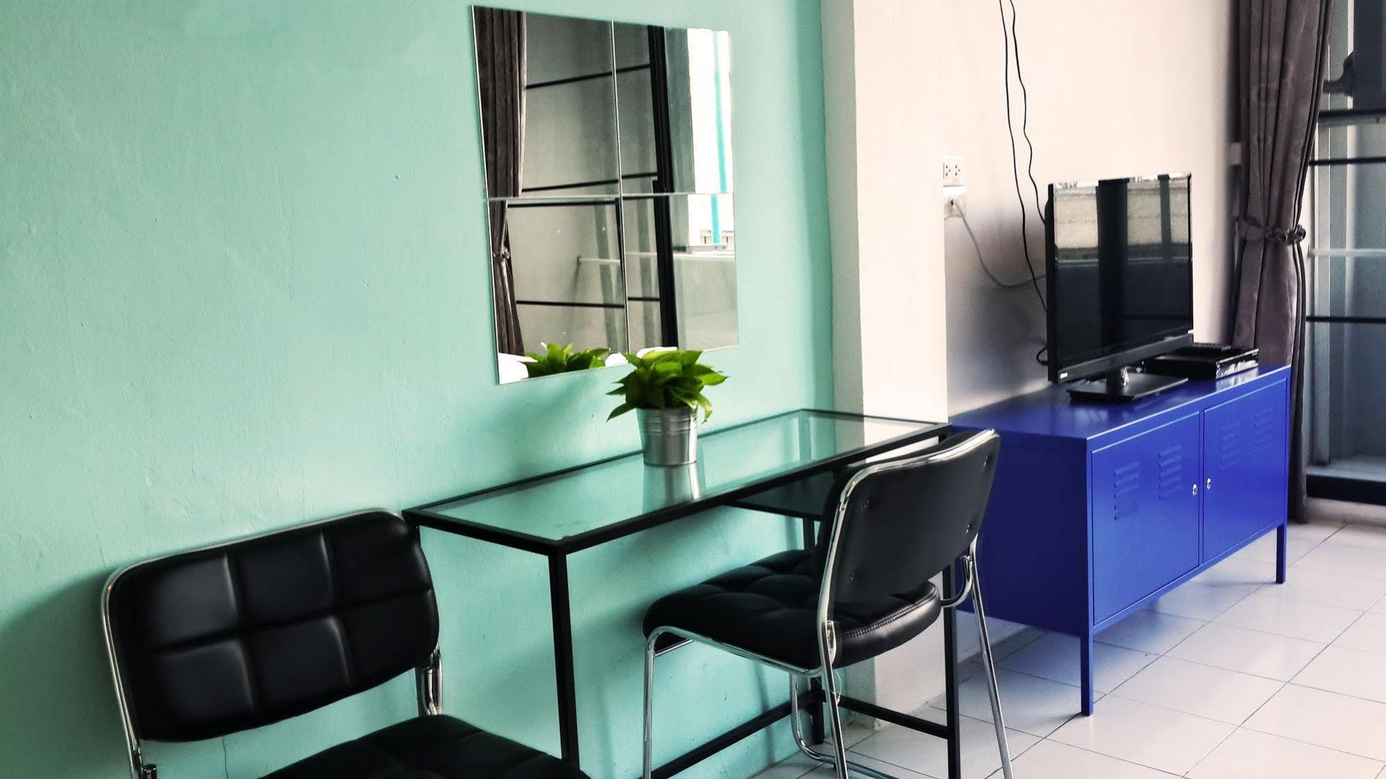 De Talak Hostel Бангкок Экстерьер фото