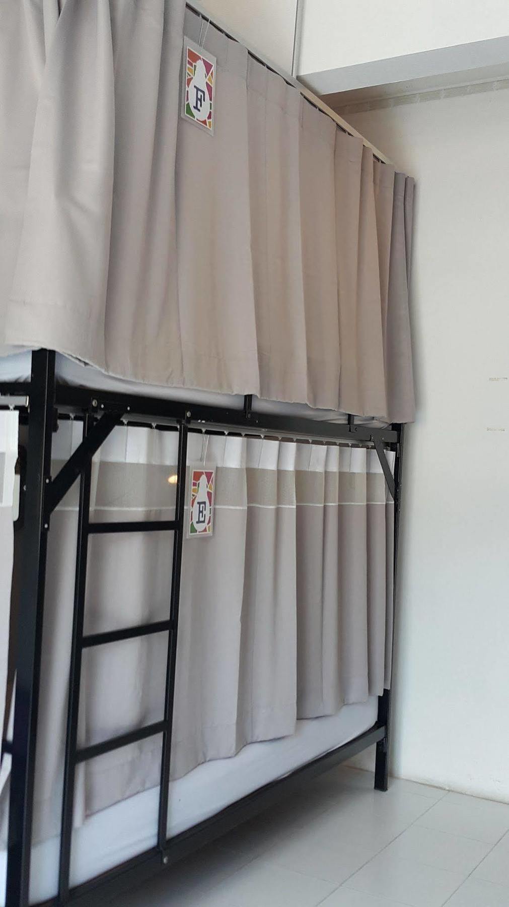 De Talak Hostel Бангкок Экстерьер фото