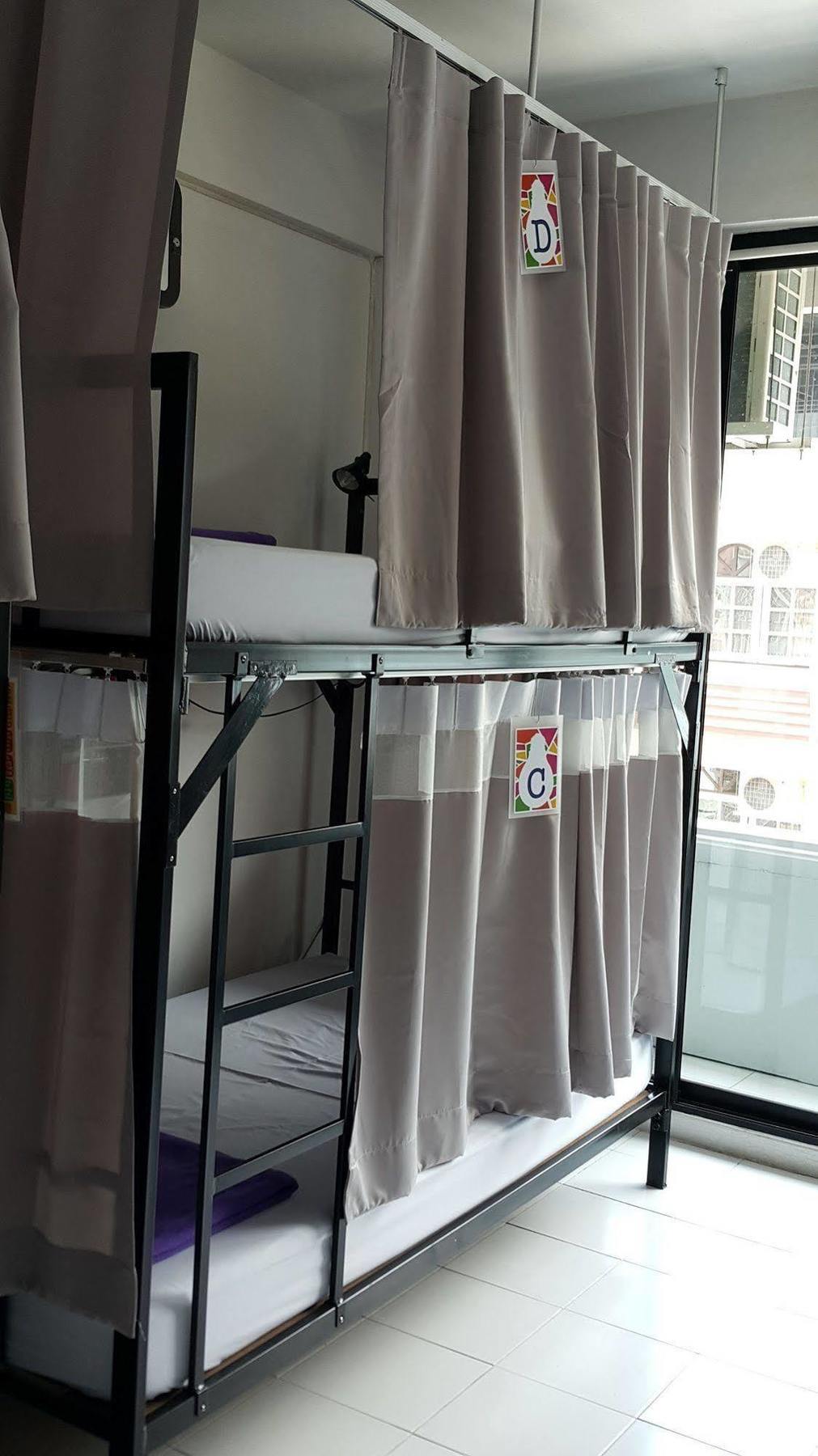 De Talak Hostel Бангкок Экстерьер фото
